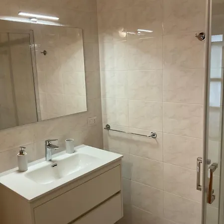 Dimora Menga Apartman *